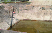 Baugrube mit Grundwasser