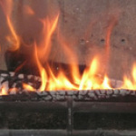 Holzfeuer im Kaminofen