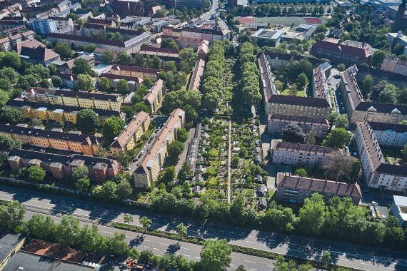 Luftbild von den Kleingaerten an der Karlsruher Strasse