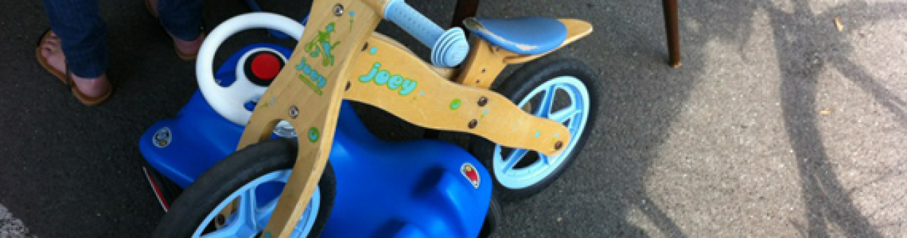 Laufrad und Bobbycar zum Verkauf, Bild © Umweltreferat