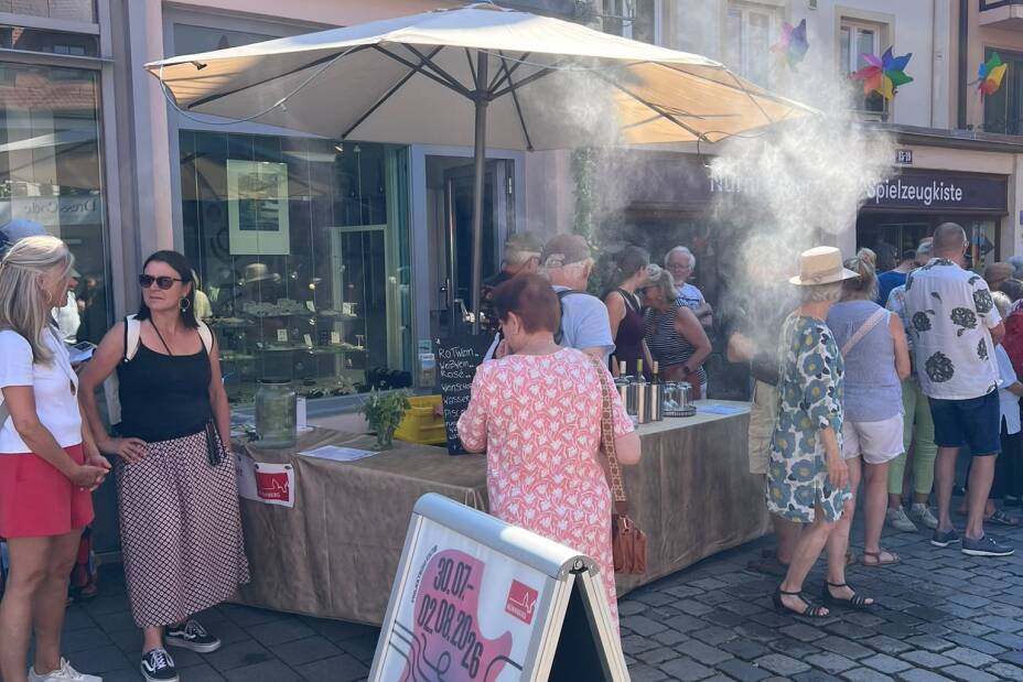 Sprühnebel auf der Trödelmarktinsel, Bild © Magdalena Riedl / Arauco