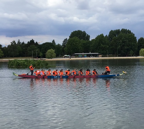 Teamentwicklung mit dem Drachenboot © Energie- und Umweltstation Nürnberg