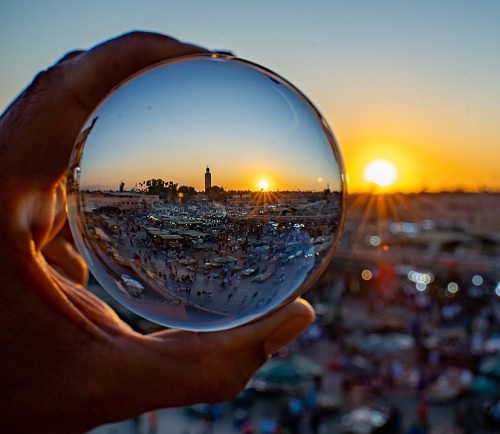 © www.pixabay.de Glaskugel vor Sonnenuntergang © www.pixabay.de