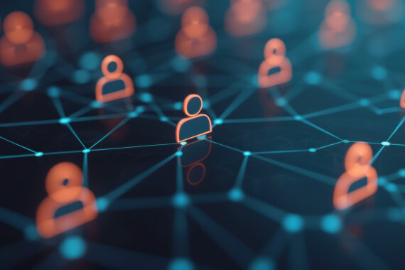 Icons von Menschen zeigen die Vernetzung in digital angedeuteter Form.