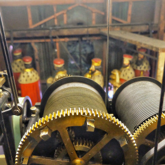 Figuren des Männleinlaufens in der Frauenkirche