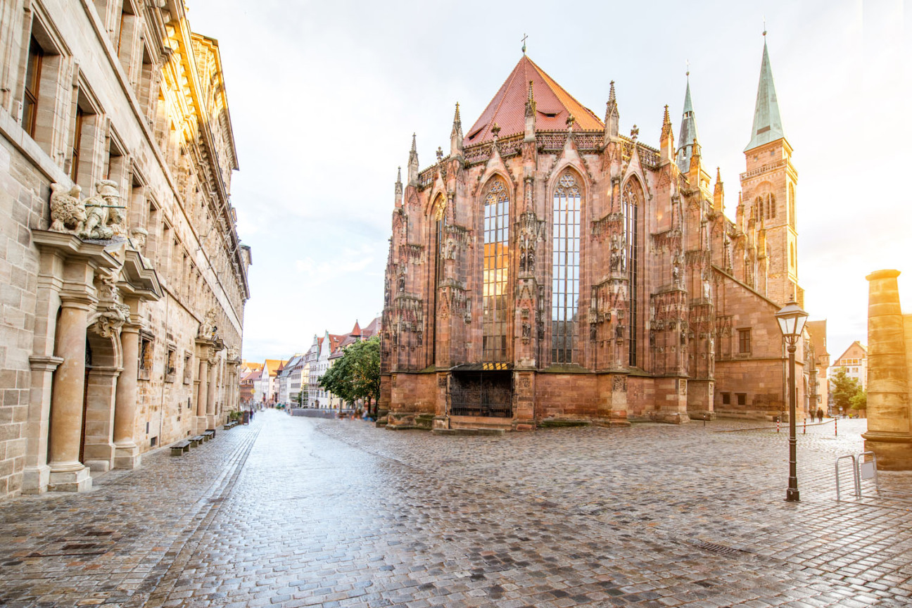 Blick auf den Chor von St. Sebald in Nürnberg., Bild © rh2010 / AdobeStock