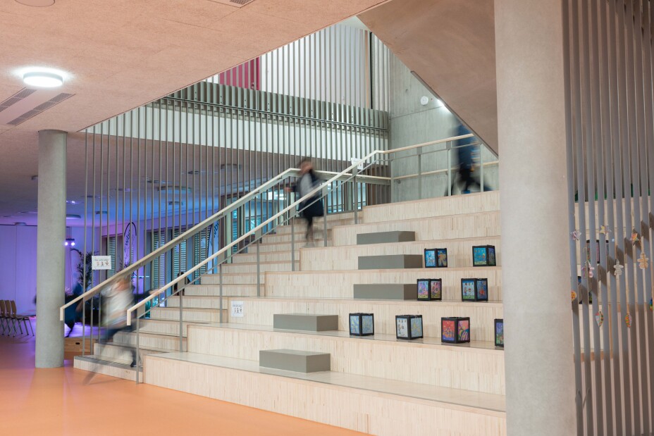 Foyer der Grundschule Forchheimer Straße im Jahr 2025., Bild © Philip Hauck