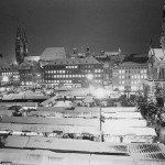 1969: Blick auf den Markt und die wieder aufgebaute Stadt.