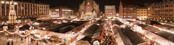 Nürnberger Christkindlesmarkt bei Nacht
