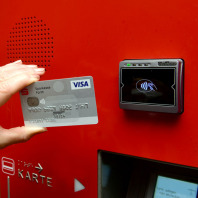Fahrkartenautomat mit Kartenleser