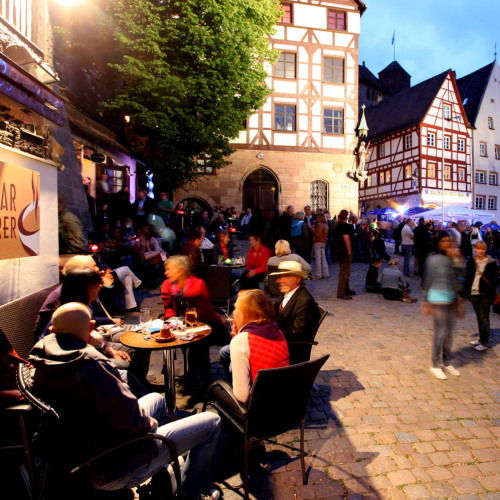 © Steffen Oliver Riese / CTZ Nürnberg Tiergärtnertorplatz bei Nacht © Steffen Oliver Riese / CTZ Nürnberg