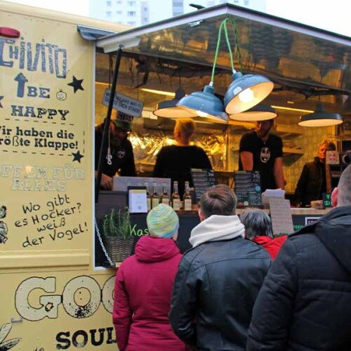 Schlange am Foodtruck © Christina Bleisteiner / Stadt Nürnberg