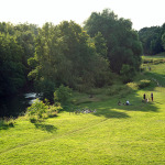 Grillen im Nürnberger Wiesengrund.