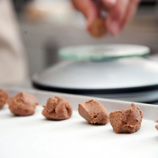 ( Bild: Christine Dierenbach / Stadt Nürnberg ) Lebkugeln von Wolfgang Marx