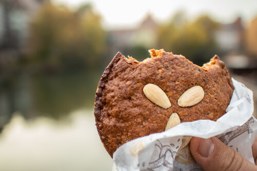 Lebkuchen mit Mandeln