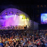 Die a Cappella-Band Viva Voce begeisterte am Freitagabend gemeinsam mit den Nürnberger Symphonikern die Zuschauer auf dem Hauptmarkt. 