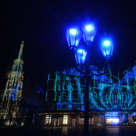 Projektionen auf dem Rathaus bei der Blauen Nacht