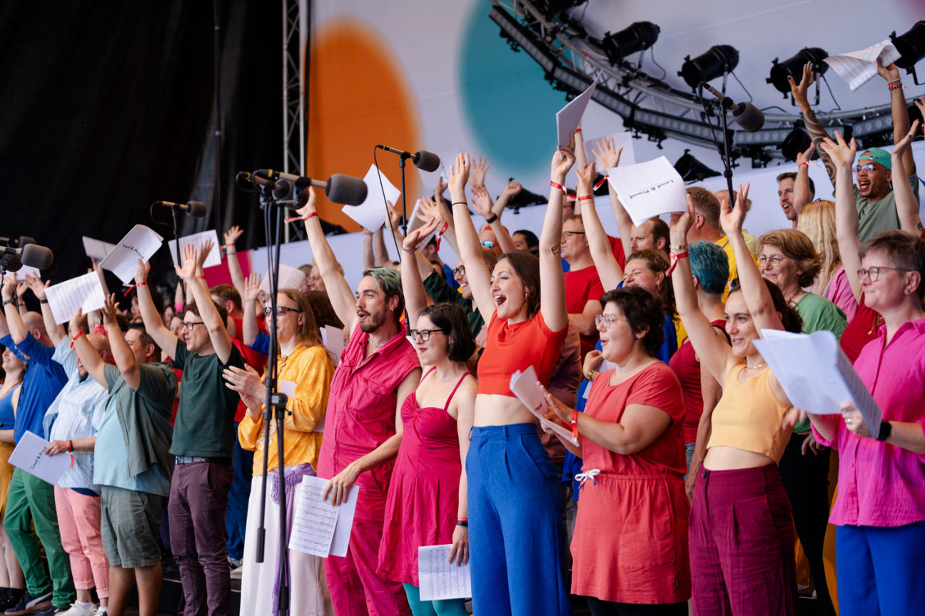 Chorfest am Freitag - Loud and Proud Singalong auf der Hauptmarkt-Bühne, Bild © Katharina Gebauer / Deutscher Chorverband