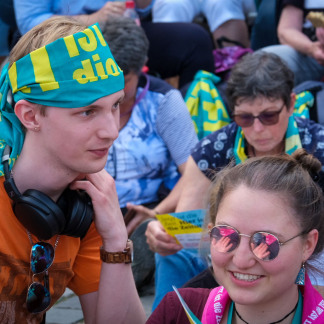 ( Bild: Robert Hackner / Stadt Nürnberg ) Woodstock-Feeling auf dem Kirchentag.