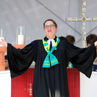 ( Bild: Anestis Aslanidis / Anestis Aslanidis / Deutscher Evangelischer Kirchentag ) Pastorin Sara Burghoff.