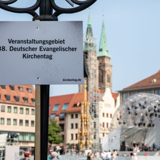 ( Bild: Axel Eisele / Stadt Nürnberg ) Obacht, Veranstaltungsgebiet!