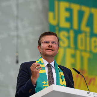 ( Bild: Christine Dierenbach / Stadt Nürnberg ) Eröffnungsgottesdienst auf dem Hauptmarkt