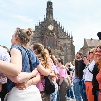 Am Sonntag versammelten sich viele Sängerinnen und Sänger auf dem Hauptmarkt. 