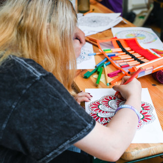 ( Bild: Christine Dierenbach/Presse und / Christine Dierenbach/Amt fuer Kommunikation und Stadtmarketing ) Eindrücke aus dem Zentrum Jugend rund um die Junge Kirche LUX.
