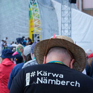 ( Bild: Robert Hackner / Stadt Nürnberg ) Impressionen vom Eröffnungsgottesdienst des Kirchentags auf dem Hauptmarkt