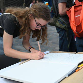 ( Bild: Christine Dierenbach / Stadt Nürnberg ) Eroeffnungsgottesdienst und Abend der Begegnung