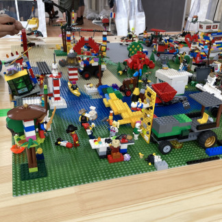 ( Bild: Andreas Leitgeber / Stadt Nürnberg ) Im Zentrum Familie auf AEG hatten Groß und Klein viel Spaß.