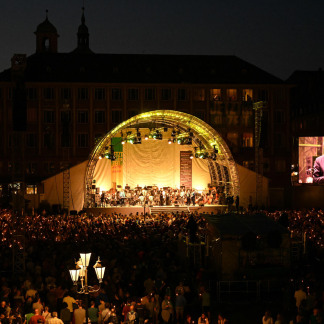 ( Bild: Christine Dierenbach/Amt fuer Ko / Christine Dierenbach/Amt fuer Kommunikation und Stadtmarketing ) Abengebet und Konzert Viva Voce