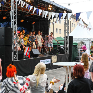 ( Bild: Christine Dierenbach/Presse und / Christine Dierenbach/Amt fuer Kommunikation und Stadtmarketing ) Flughafen bei Nacht