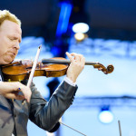 Auch der britische Star-Geiger Daniel Hope war am Samstag zu Gast. Er spielte unter anderem ein Violinkonzert von Max Bruch und eine Suite von Miklós Rózsa.