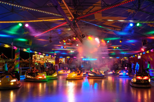 Volksfest bei Nacht. © Robert Hackner / Stadt Nürnberg