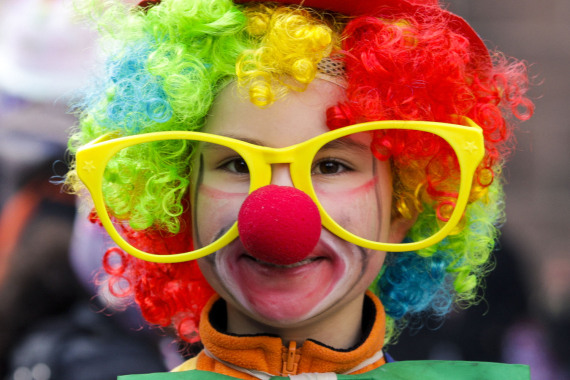 Kind als Clown beim Kinderfasching