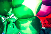 Luftballons grün rot