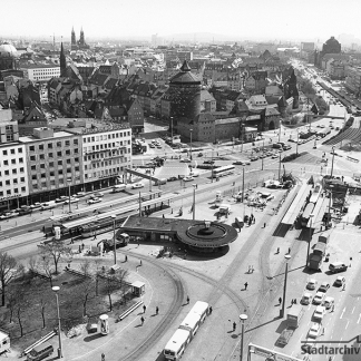 Blick auf den Plärrer während der U-Bahn-Bauarbeiten im Jahr 1