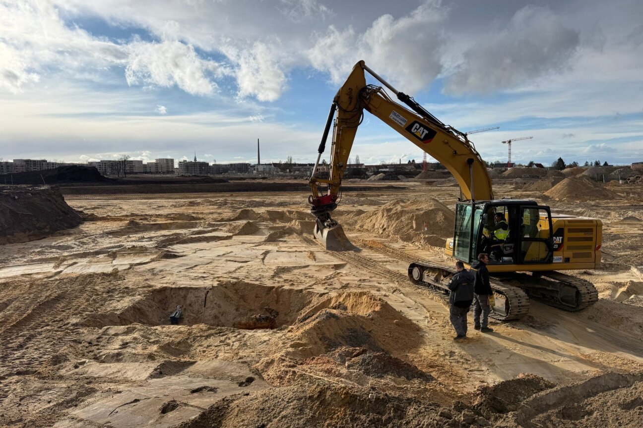 Die Fundstelle der Fliegerbombe auf der Baustelle in Lichtenreuth am 25. März 2026., Bild © Feuerwehr Nürnberg