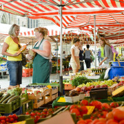 Marktleben am Wochenmarkt in Nürnberg