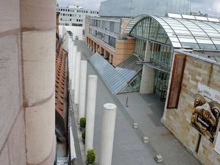 Foto vom Eingang vom Germanischen National·museum in Nürnberg., Bild © Ohne Bildnachweis