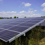 Photovoltaik-Solarpark im Freien.