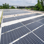 PV-Anlage auf dem Dach der Taekwondo-Halle in Nürnberg-Langwasser.