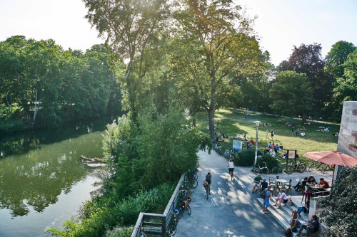 Hallerwiese und Schnepperschütz im Sommer.