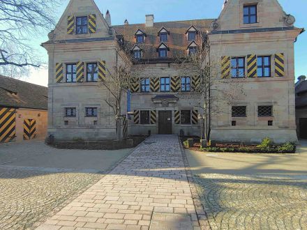 Foto vom Hof vom Kultur·laden Schloss Almoshof., Bild © SÖR / Stadt Nürnberg