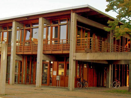 Foto vom Senioren·treff Bleiweiß von außen.