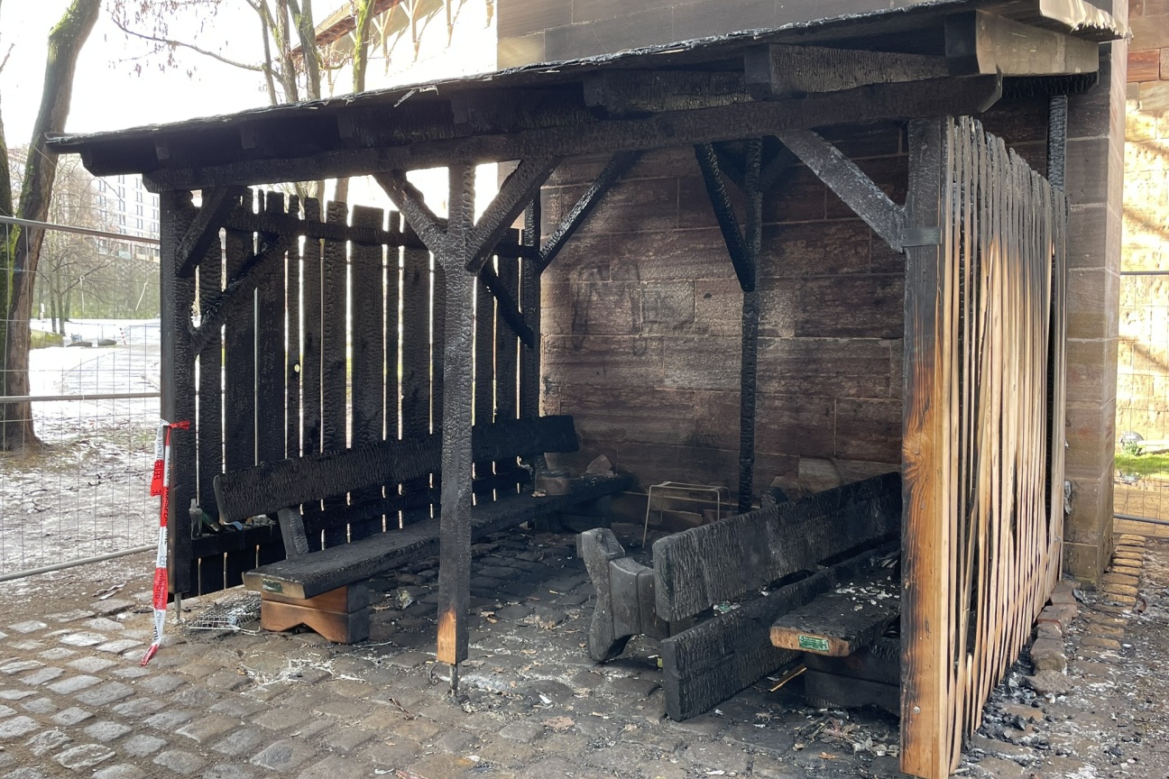 Bild © Stadt Nürnberg In der Silvesternacht geriet der Obdachlosenunterstand in der Nähe der Königstorpassage unterhalb der Brücke zum Handwerkerhof in Brand., Bild © Stadt Nürnberg