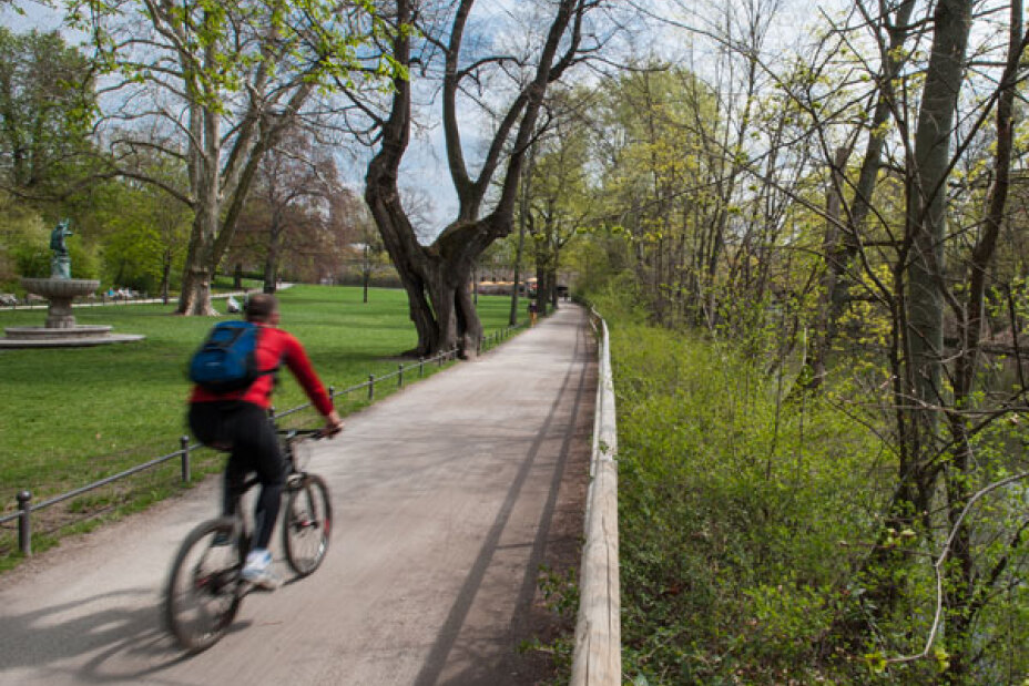 Radfahrer auf dem Rednitzradweg, Bild © Christine Dierenbach / Stadt Nürnberg