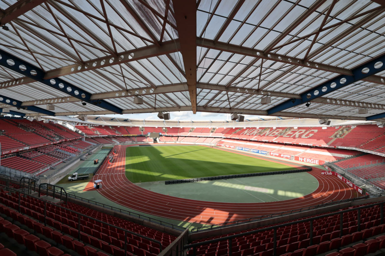 Blick von oben auf das Fußballfeld im Max-Morlock-Stadion., Bild © Stadt Nürnberg