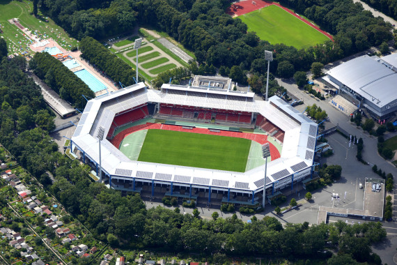 Luftbild des Max-Morlock-Stadions (2017).